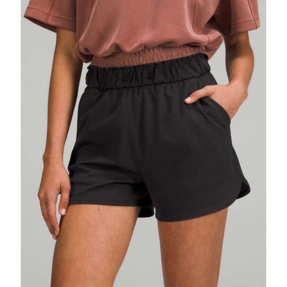 Lululemon Stretch Luxtreme High-Rise Short 3.5" Black SZ10 - Picture 1 of 5